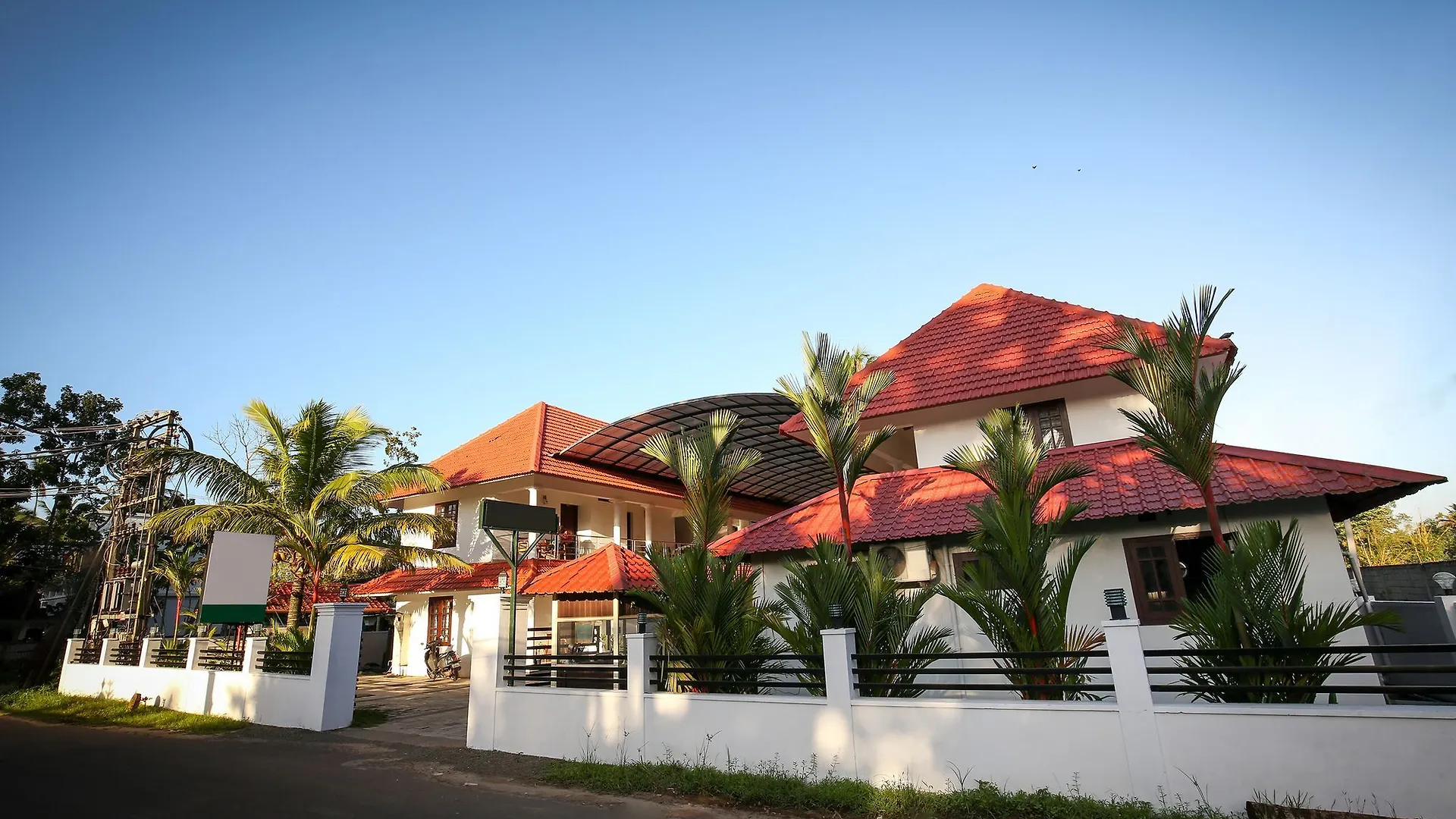 Oyo 2114 Lake Garden Alappuzha Inde